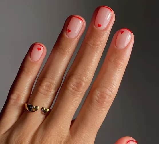 Kolory manicure Kim Kardashian, które zrobią wrażenie na każdej okazji