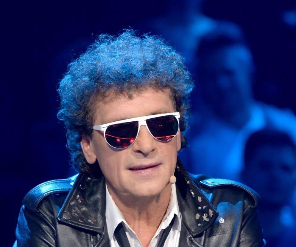 Ile lat ma Janusz Panasewicz? Zaskakująca prawda o jego wieku!