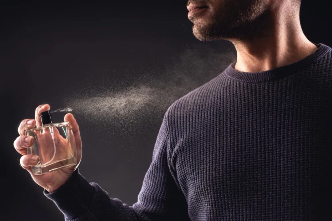 Jak wybrać idealne perfumy męskie na prezent - przewodnik po świecie zapachów
