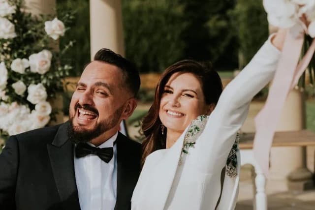 Ile lat ma żona Agustina Egurroli? Odkryj tajemnice jej wieku!