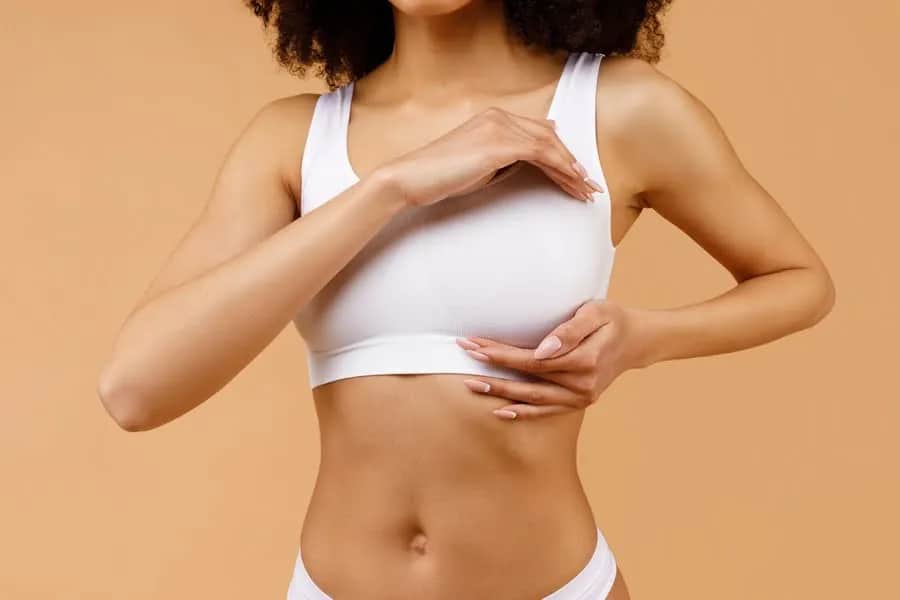 Jak w naturalny sposób powiększyć biust? Skuteczne metody i porady.