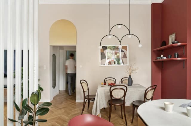 Czy łuki w mieszkaniu są modne? Poznaj najnowsze trendy i inspiracje.