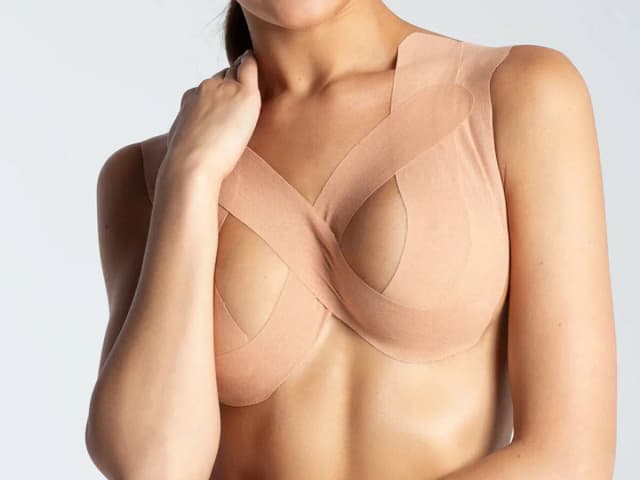 Najlepsza taśma do biustu – jakie właściwości zapewnią komfort i trwałość?